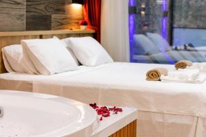 A bed or beds in a room at Villa Asal, villa with private pool and amazing mountain view