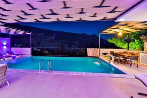 The swimming pool at or close to Villa Asal, villa with private pool and amazing mountain view