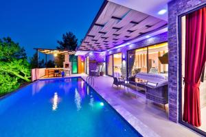 The swimming pool at or close to Villa Asal, villa with private pool and amazing mountain view