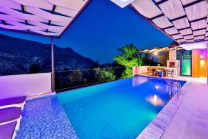 The swimming pool at or close to Villa Asal, villa with private pool and amazing mountain view