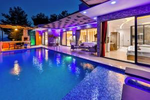 The swimming pool at or close to Villa Asal, villa with private pool and amazing mountain view