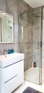 Fotografia z galérie ubytovania loft 85 m2 Wilanow Krolewski self checkin vo Varšave