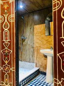 Vonios kambarys apgyvendinimo įstaigoje Riad Safari Fes