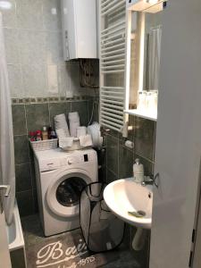 O baie la S-Lux apartman