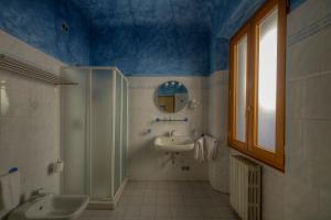 Un baño de Sogni D'Oro Guest House