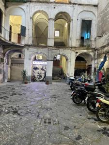 Fotografie z fotogalerie ubytování SOTTOSOPRA APARTMENT v Neapoli