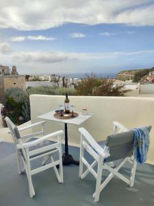 Gallery image of Athiri by A Terre Cave Villas in Oia