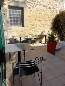 Patio nebo venkovní prostory v ubytování Maison d'hôtes Payan Champier