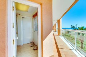 A balcony or terrace at Apartamento Flamingo by DENIA COSTA