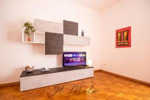 リエルナにある-Appartamento IL MOLO- a due passi del lagoのギャラリーの写真