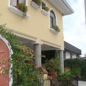 Photo de la galerie de l'établissement Hotel Villa Florencia Zona Rosa, à San Salvador