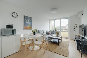Kuchyňa alebo kuchynka v ubytovaní Luxurious 3BR APT Center