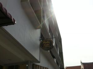 Certifikát, hodnocení, plakát nebo jiný dokument vystavený v ubytování Merlin Hotel Penang