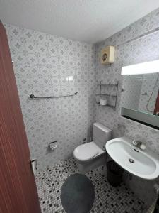 Ванна кімната в Valère Apartments
