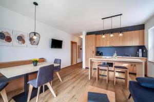 Kuchyňa alebo kuchynka v ubytovaní Haus Hohenrain Ferienwohnung 2