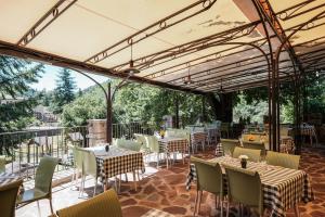 Zahrada ubytování Hôtel Les Vignes