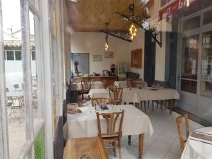 En restaurang eller annat matställe på Le Guintrand