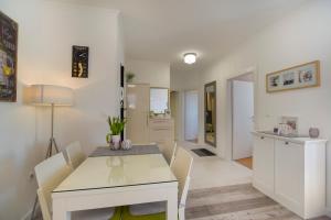 Kuchyň nebo kuchyňský kout v ubytování Apartment Marica