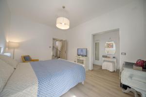 Foto dalla galleria di Cozy guest house Downtown a Olbia