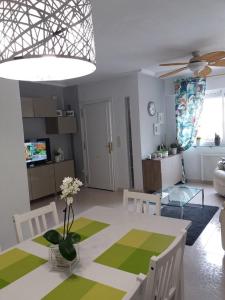 Standalone house with pool and garden, Orihuela Costa ...