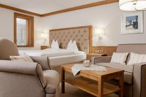 Posedenie v ubytovaní Alpen-Wellness Resort Hochfirst + 37 fotografií