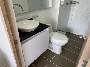 Koupelna v ubytování Hermoso conjunto residencial con piscina!