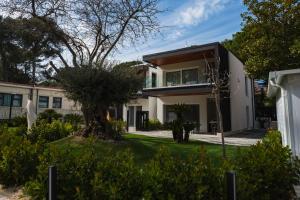 Luxury B&B La Riserva Dannunziana外面的花园