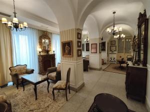 A seating area at Hotel Iberia Plaza Mayor