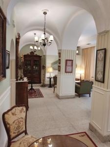A seating area at Hotel Iberia Plaza Mayor