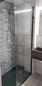 A bathroom at Smartroom LuLa