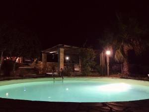 Bazén v ubytování RESIDENCE CON PISCINA nebo v jeho okolí