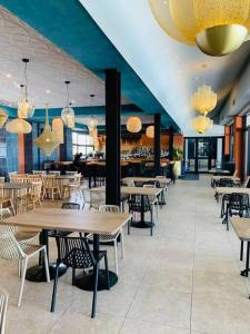 En restaurant eller et andet spisested på The Blyde -Ender137