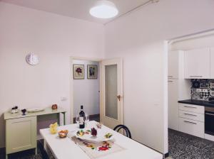 Kuchnia lub aneks kuchenny w obiekcie Lovely Balcony San Gimignano Apartments