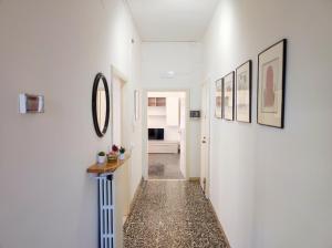 Kuchnia lub aneks kuchenny w obiekcie Lovely Balcony San Gimignano Apartments
