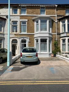 Gallery image of Delamere ground floor holiday flat in Blackpool