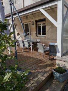 Balkón nebo terasa v ubytování gite chez l'oncle jules