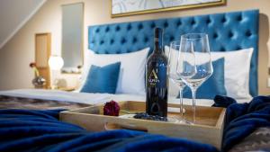 Khu vực ghế ngồi tại Delphi Hotel & Restaurant