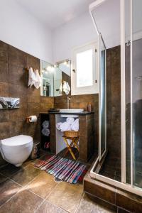 Arcana Santorini Villas, An Authentic Cycladic Experience的一间浴室