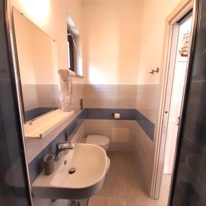 Koupelna v ubytování B&B La Carminella