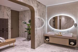 Um banheiro em Paramount Hotel Midtown