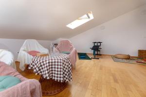 Posedenie v ubytovaní GOLDEN HOPE 4+1 APARTMENT KRK