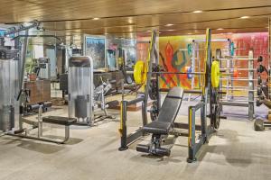 Kingsford Hotel Manila tesisinde fitness merkezi ve/veya fitness olanakları