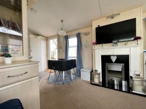 Gallery image of Modern Holiday Home #Skipsea Sands Static Hire in Skipsea