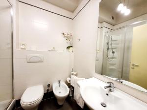 Koupelna v ubytování Hotel Continentale