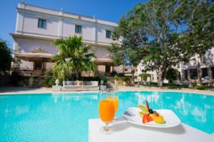 Bazén v ubytování Hotel Parco delle Fontane nebo v jeho okolí