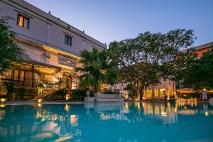 Bazén v ubytování Hotel Parco delle Fontane nebo v jeho okolí