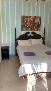 Postel nebo postele na pokoji v ubytování Ein Gedi Rooms Neve Zohar
