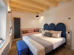 A bed or beds in a room at Relais Sant'Anna