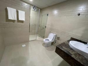 Bagno di ROYAL HOTEL