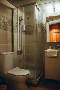 Koupelna v ubytování Kallithea INN